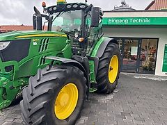 John Deere 6215 R