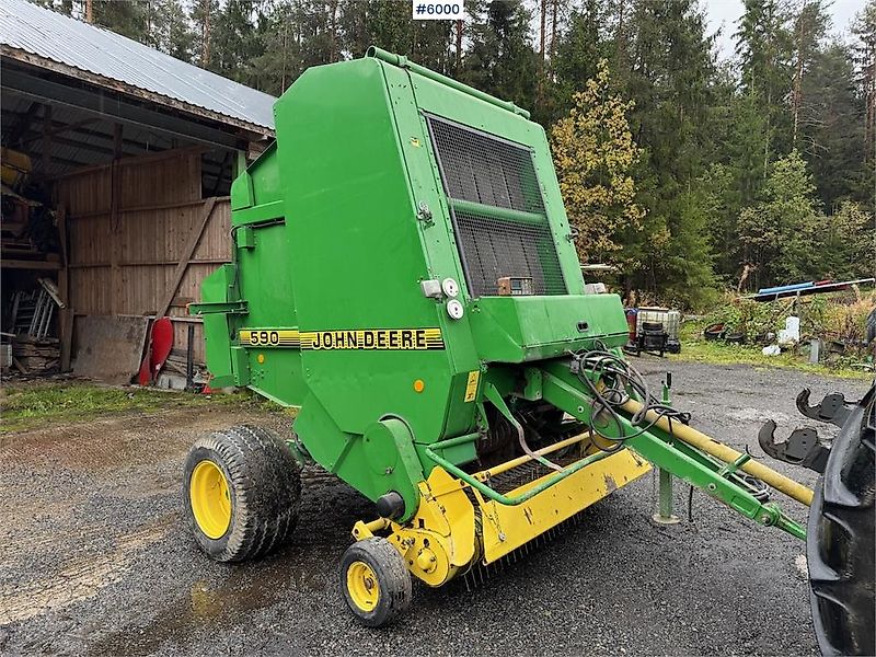 John Deere 590