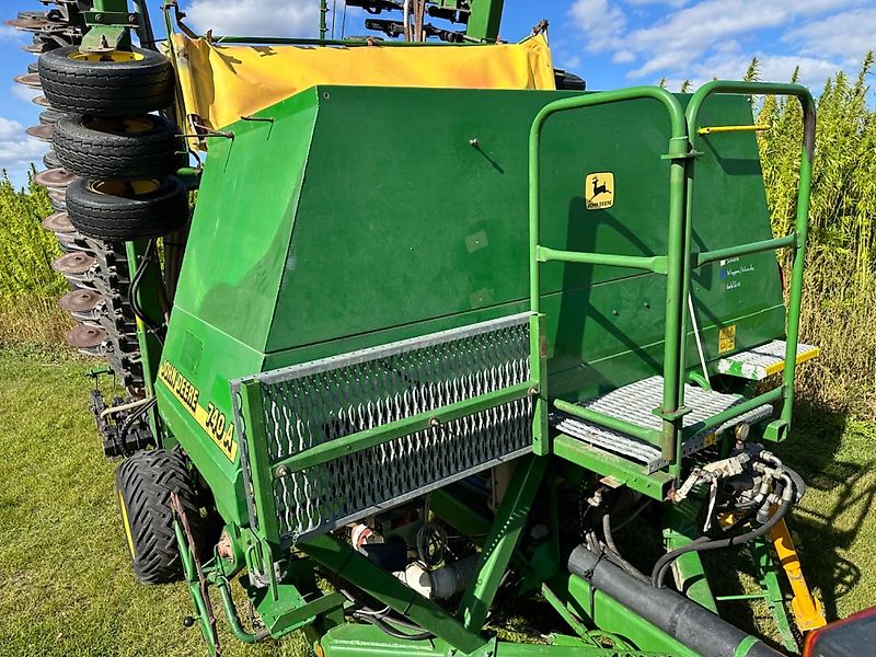 John Deere 740 a