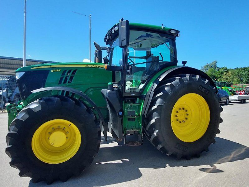 John Deere 6215R