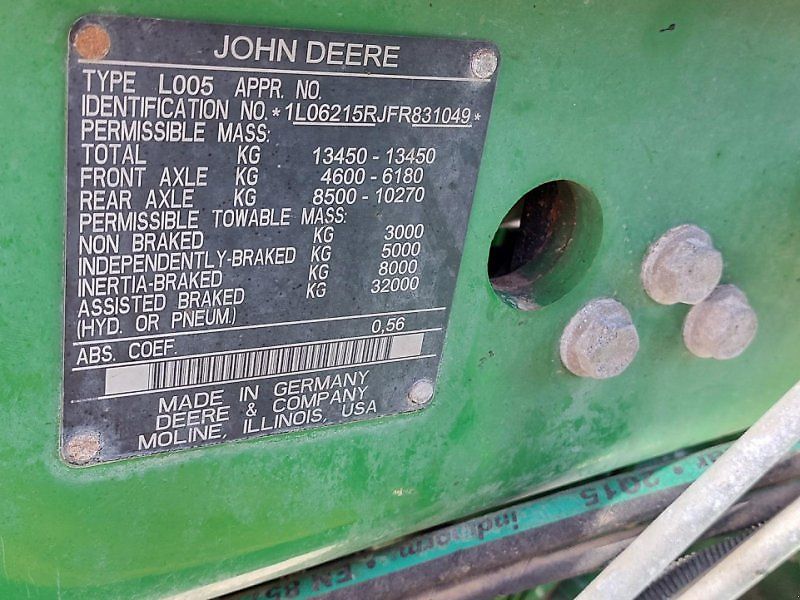 John Deere 6215R