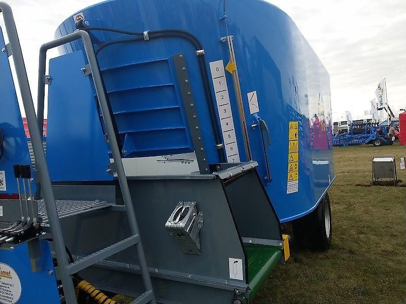 Zamet Futtermischwagen / Feed mixer / Melangeuse / Carro miscelatore / Remolque para pienso / Кормораздатчик / Wóz paszowy 16 m3