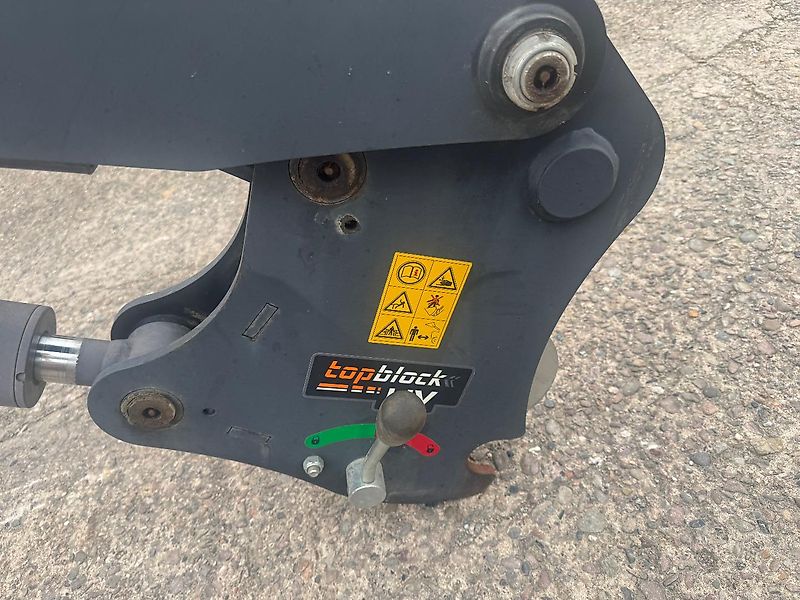 John Deere Hauer Schwinge XB 130 Bionic mit Konsolen, BJ 2018, sms-Schwingungstilgung, 3. Steuerkreis, Steuergerät, Multikuppler, Konsolen passend für 6000er Serie, sehr ordentlicher Zustand