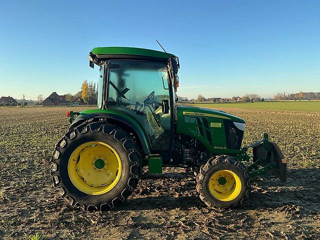 John Deere 4049R