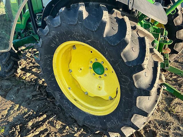 John Deere 4049R