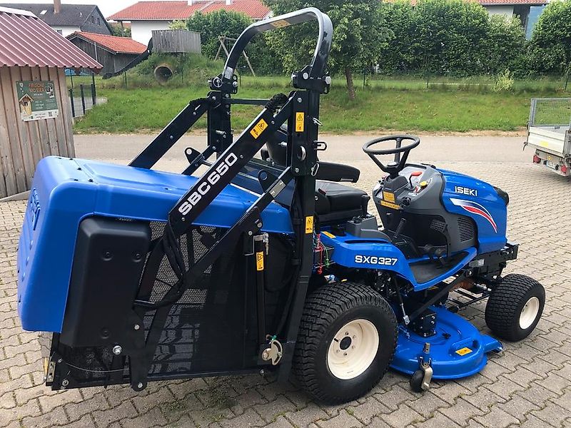 Iseki SXG 327 Mähtraktor mit Hochentleerung