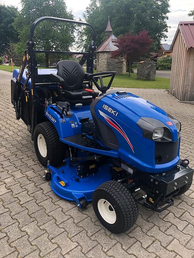 Iseki SXG 327 Mähtraktor mit Hochentleerung