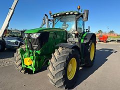 John Deere 6215R