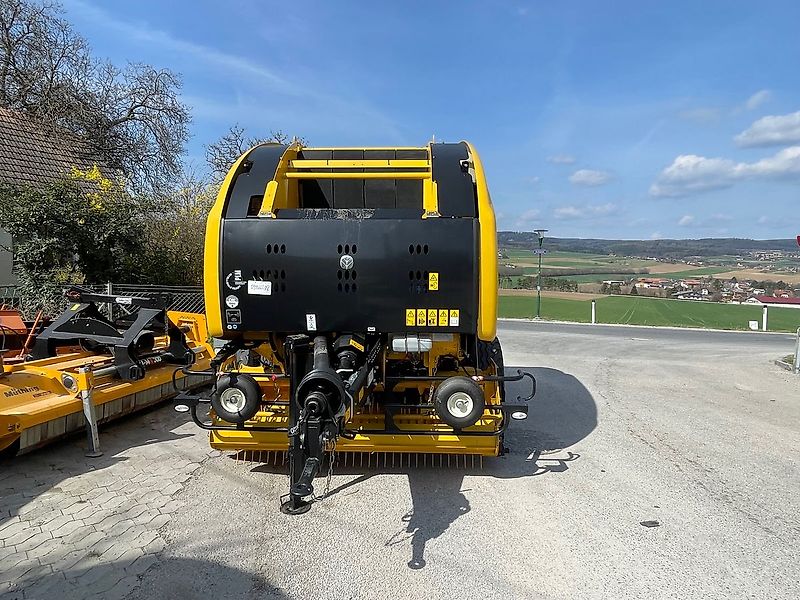 New Holland Roll Belt 180 Cropcutter