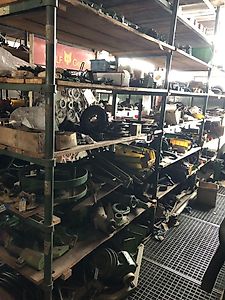 Stoll Posten neuer und gebr. Stoll Ersatzteile von Stoll V 100, V 202 Getriebe, Achsen, Rübenbunker