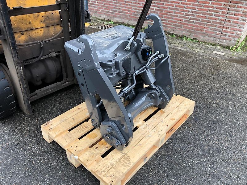 Valtra Fronthef Q-serie