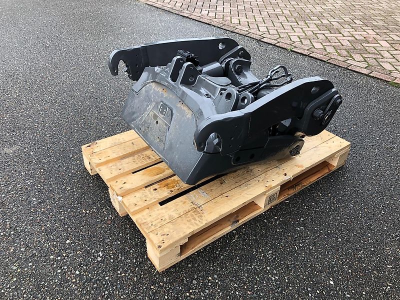 Valtra Fronthef Q-serie