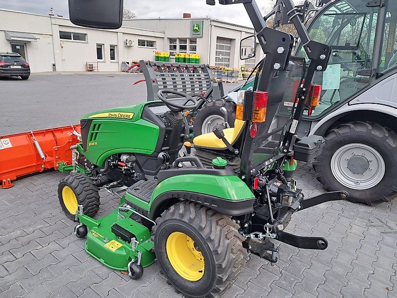 John Deere 1026R