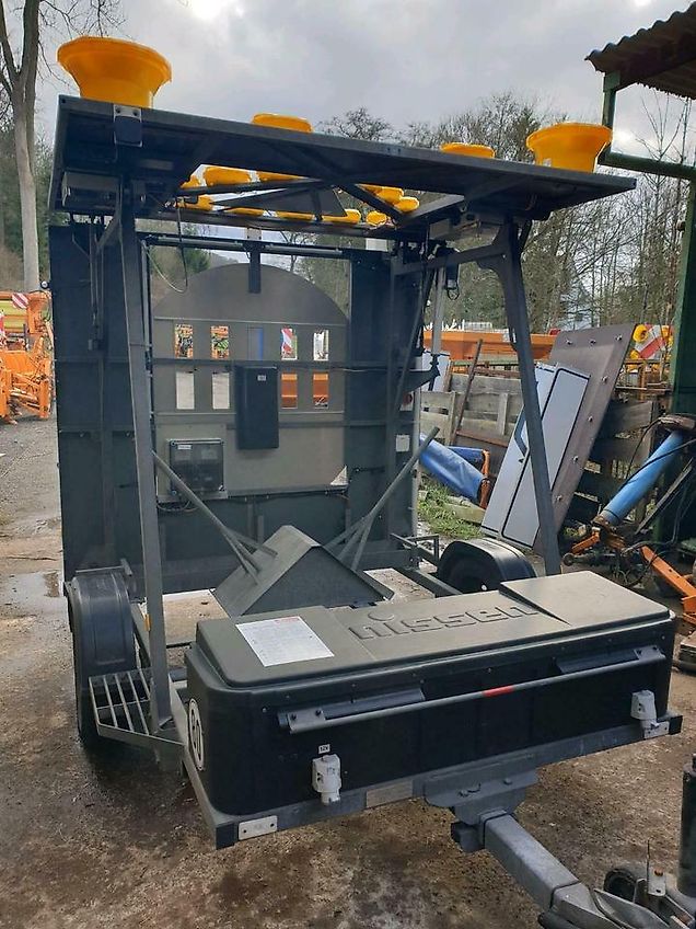 Nissen LED Absperrtafel vz 616 GPS Verkehrsleittafel horizont