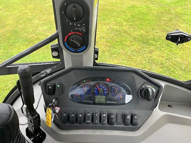 New Holland B115 D TC 4X4