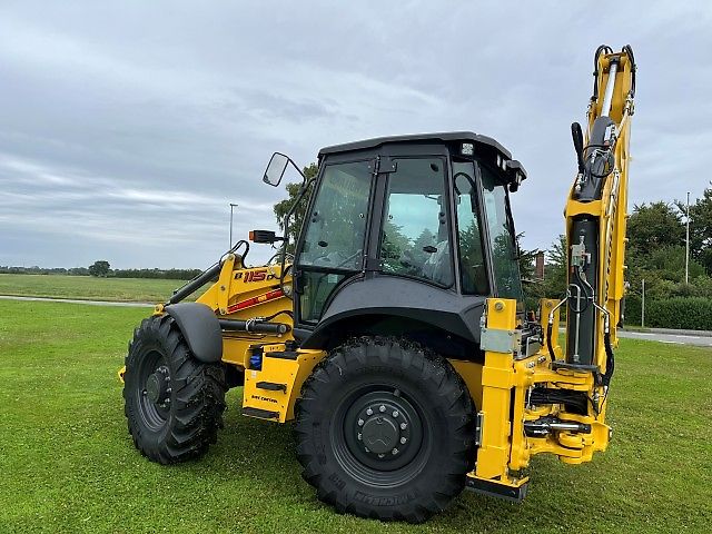 New Holland B115 D TC 4X4