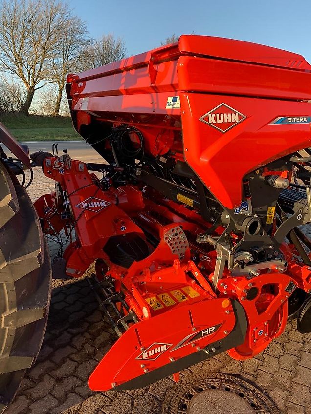 Kuhn Sitera 3030 24E mit HR 3030