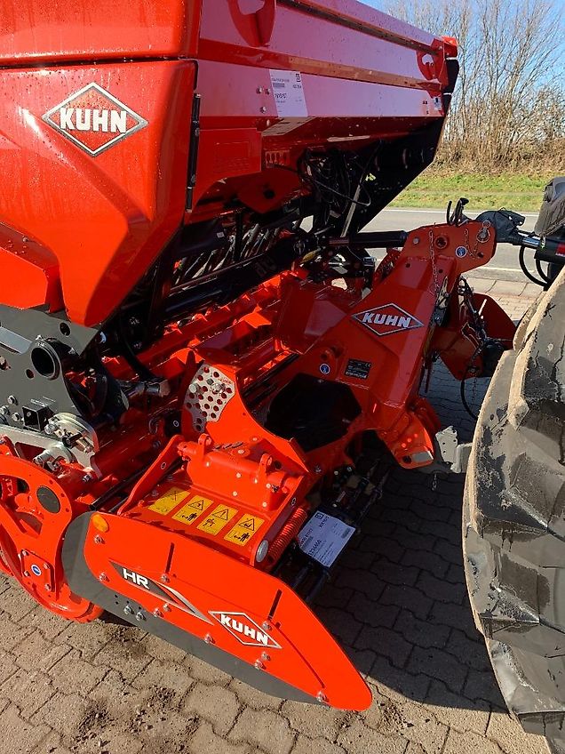 Kuhn Sitera 3030 24E mit HR 3030