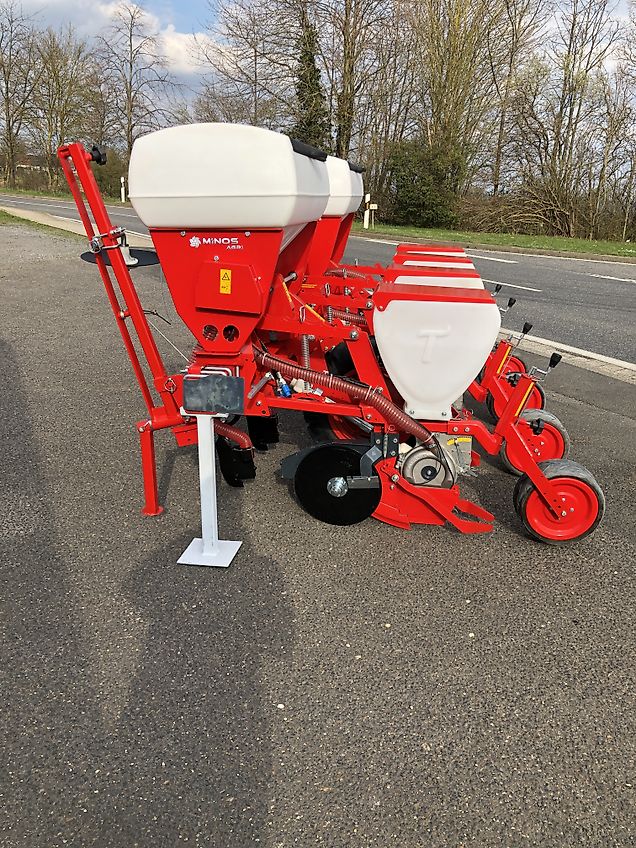 Minos Agri Einzelkornsämaschine T-PNM-4-GS-DY-AG mit el. Überwachung