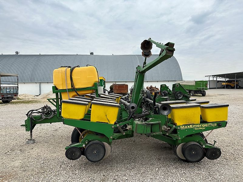 John Deere 1760