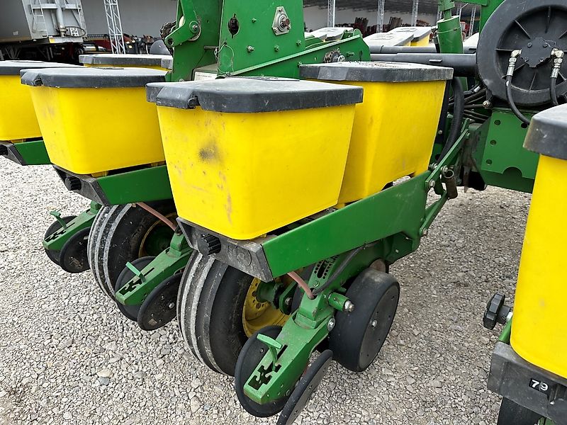 John Deere 1760