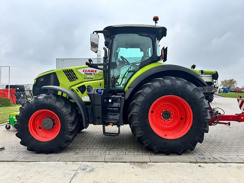 Claas Axion 830