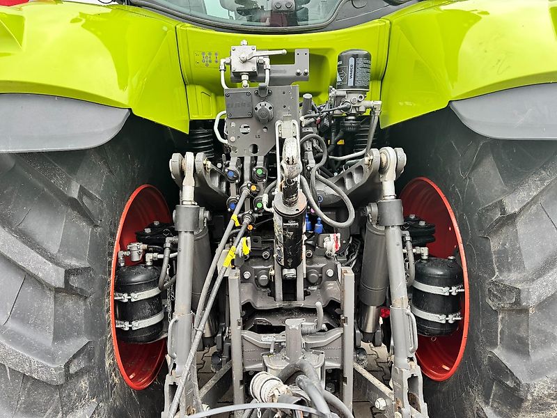 Claas Axion 830