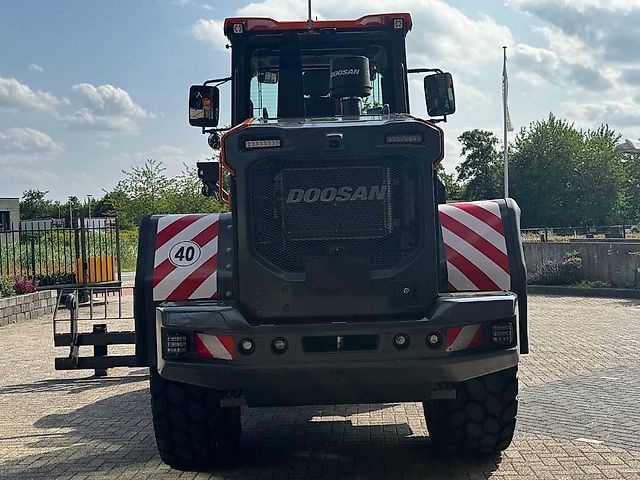 Doosan DEVELON /DL200-7, central lubrication, 2022