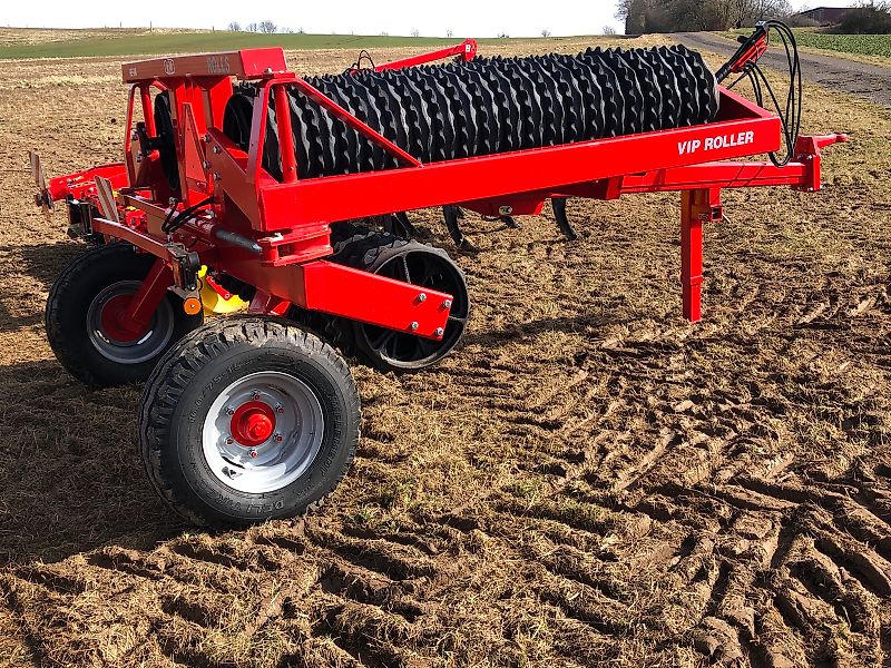 He-Va VIP Roller 630