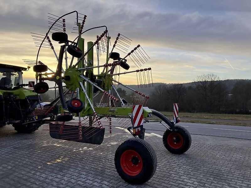 Claas LINER 2800 TREND AVO25