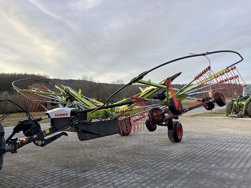 Claas LINER 2800 TREND AVO25