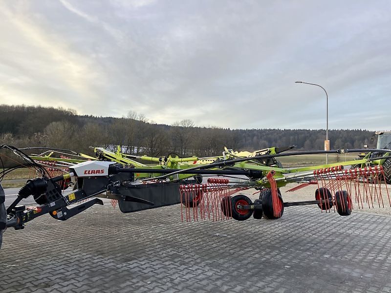 Claas LINER 2800 TREND AVO25