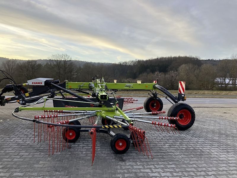 Claas LINER 2800 TREND AVO25