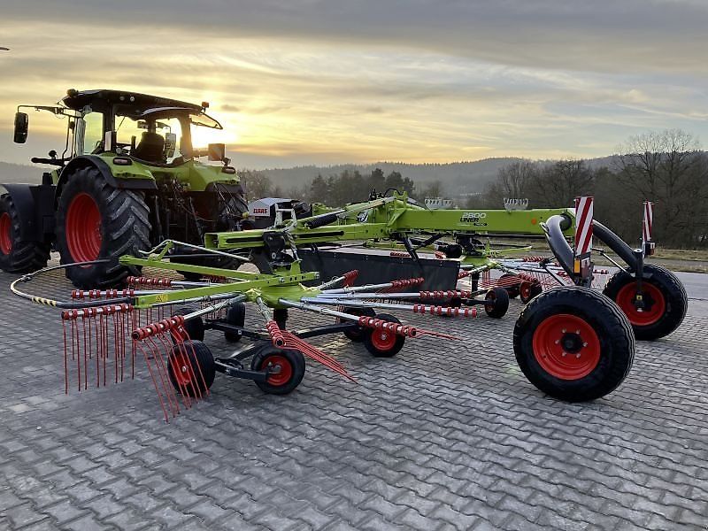 Claas LINER 2800 TREND AVO25