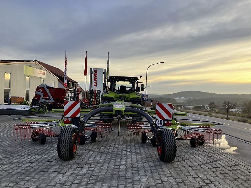 Claas LINER 2800 TREND AVO25