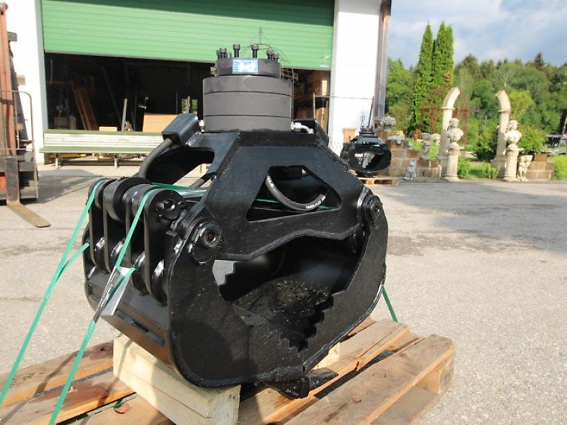 Menzi Muck UG 05 Universalgreifer Greifer Sortiergreifer