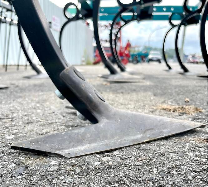 BM Maschinenbau Flach Grubber mit Striegel für besonders schonende Bodenbearbeitung Bio/ Öko