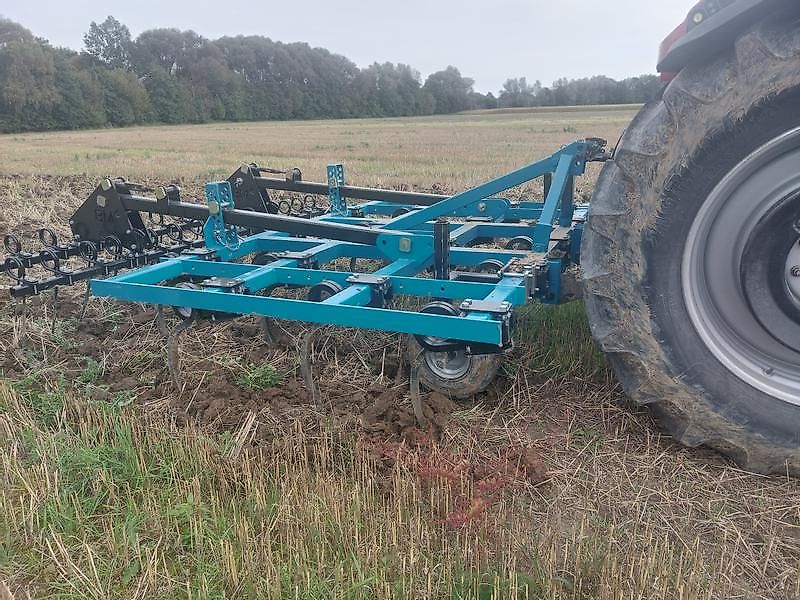 BM Maschinenbau Flach Grubber mit Striegel für besonders schonende Bodenbearbeitung Bio/ Öko