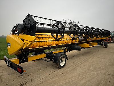 New Holland 41ft Varifeed Header