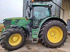 John Deere 6215R