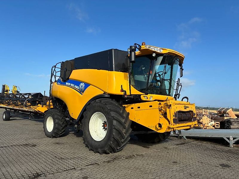 New Holland CR 9080