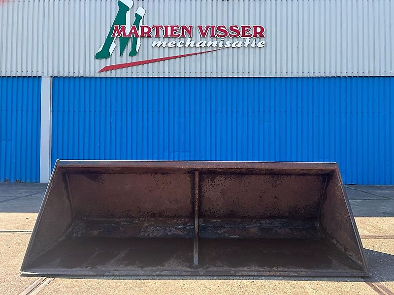 Wifo VCB 220 Voorladerbak euro aansluiting