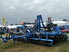 Agripol Scheibenegge Titan mit Fahrwerk / Deichsel 4m bis 6m