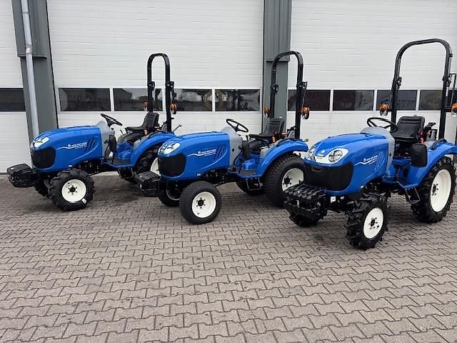 New Holland BOOMER 25 HST