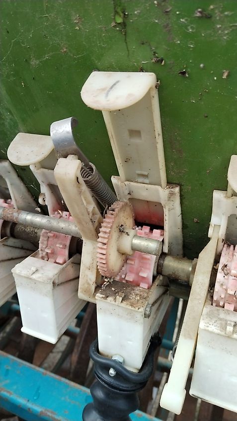 Köckerling Kombimat 300 Reihenabstand 30 cm 10 Reihig Saatkasten Amazone Modell D9 30 Reihen auf 3m Drilleinheit