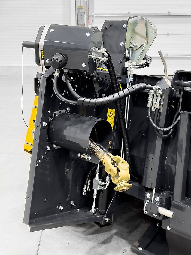 Capello Quasar R6 6 row (75 cm), foldable corn header for Claas Lexion / Tucano combines