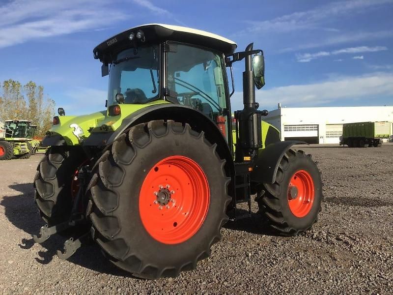 Claas ARION 530