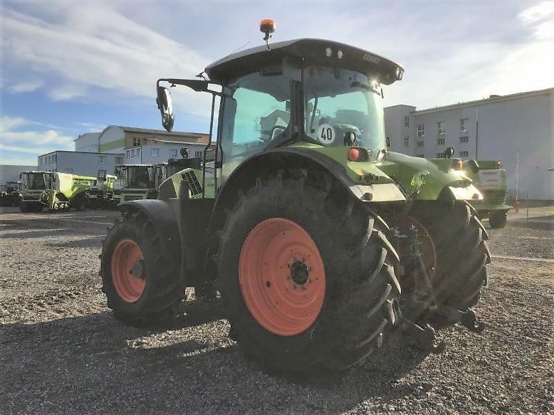 Claas ARION 530