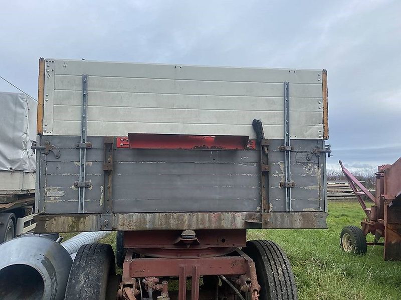 Spitzer Dreiseitenkipper / Anhänger 10 to Gesamtgewicht