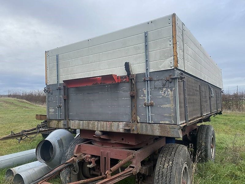 Spitzer Dreiseitenkipper / Anhänger 10 to Gesamtgewicht